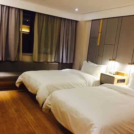 Ss Hotel Xujiahui Шанхай Екстериор снимка