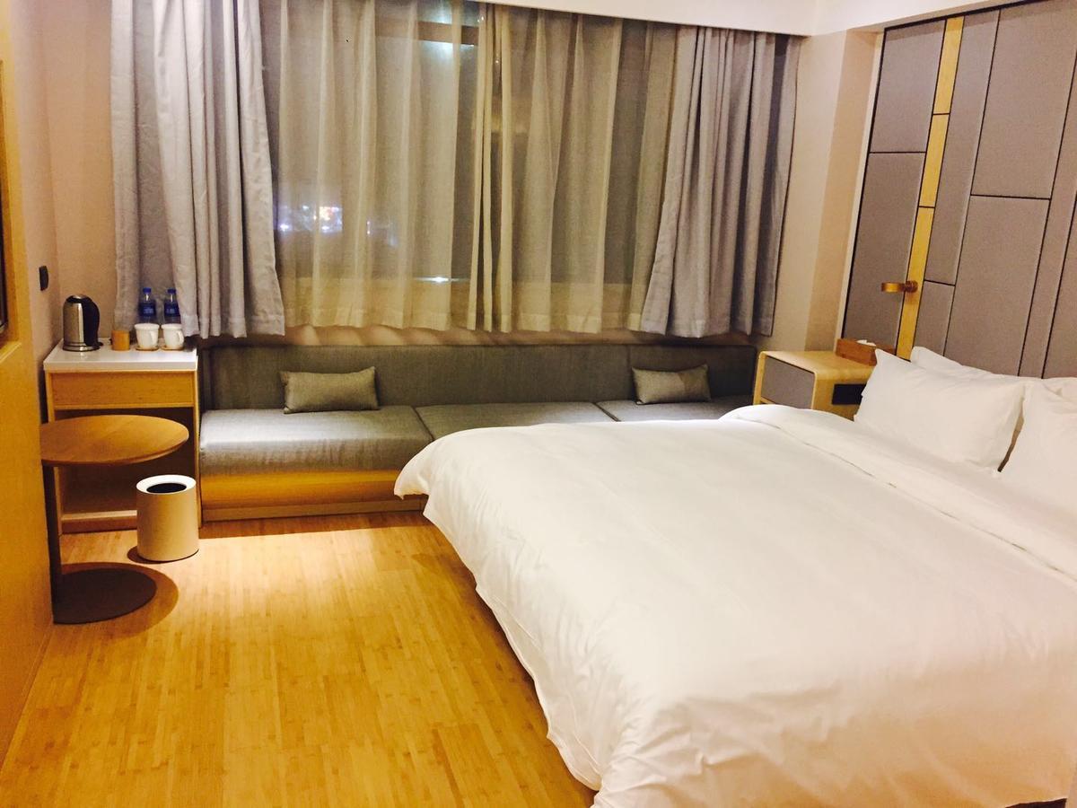 Ss Hotel Xujiahui Шанхай Екстериор снимка