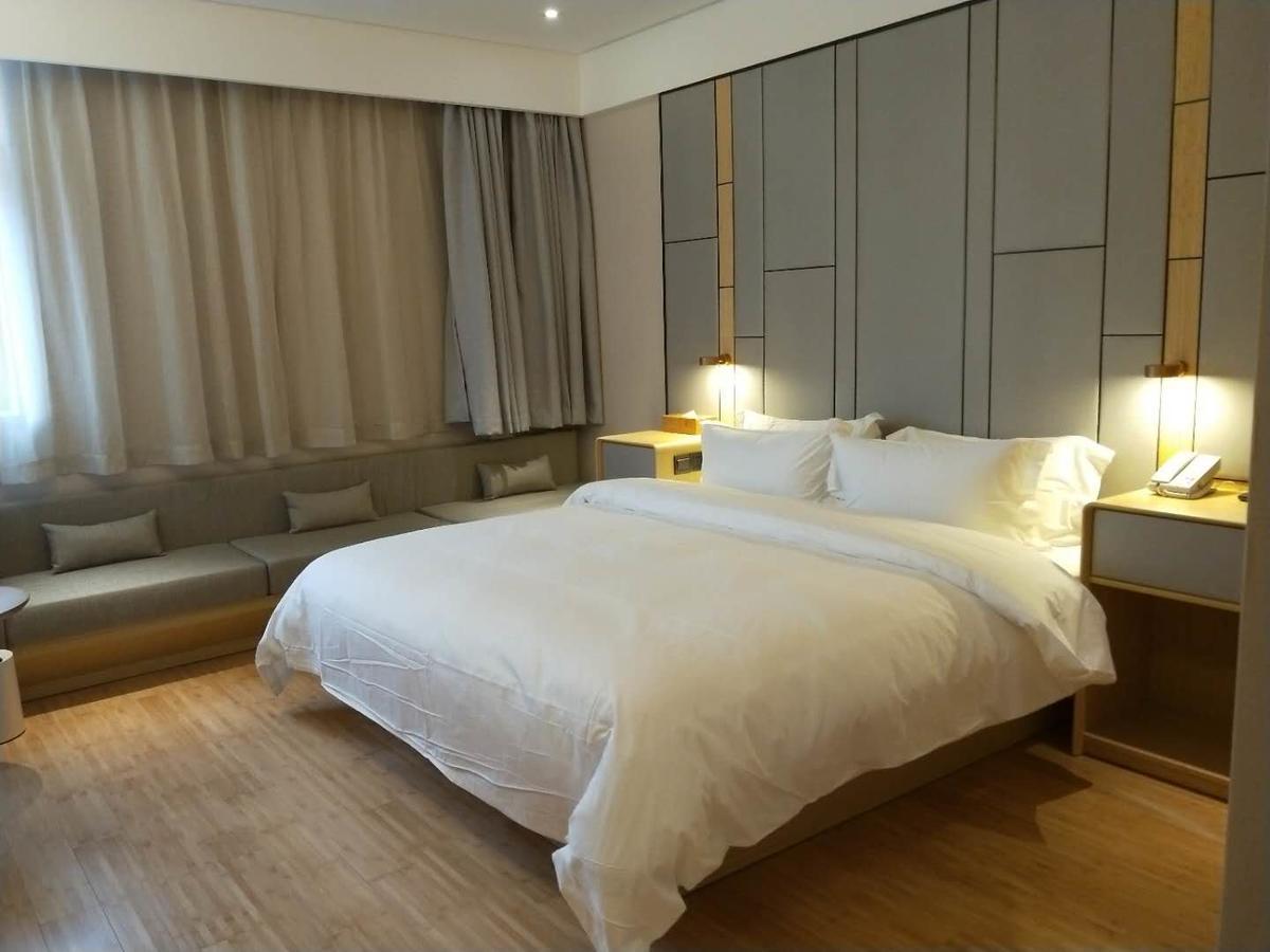 Ss Hotel Xujiahui Шанхай Екстериор снимка